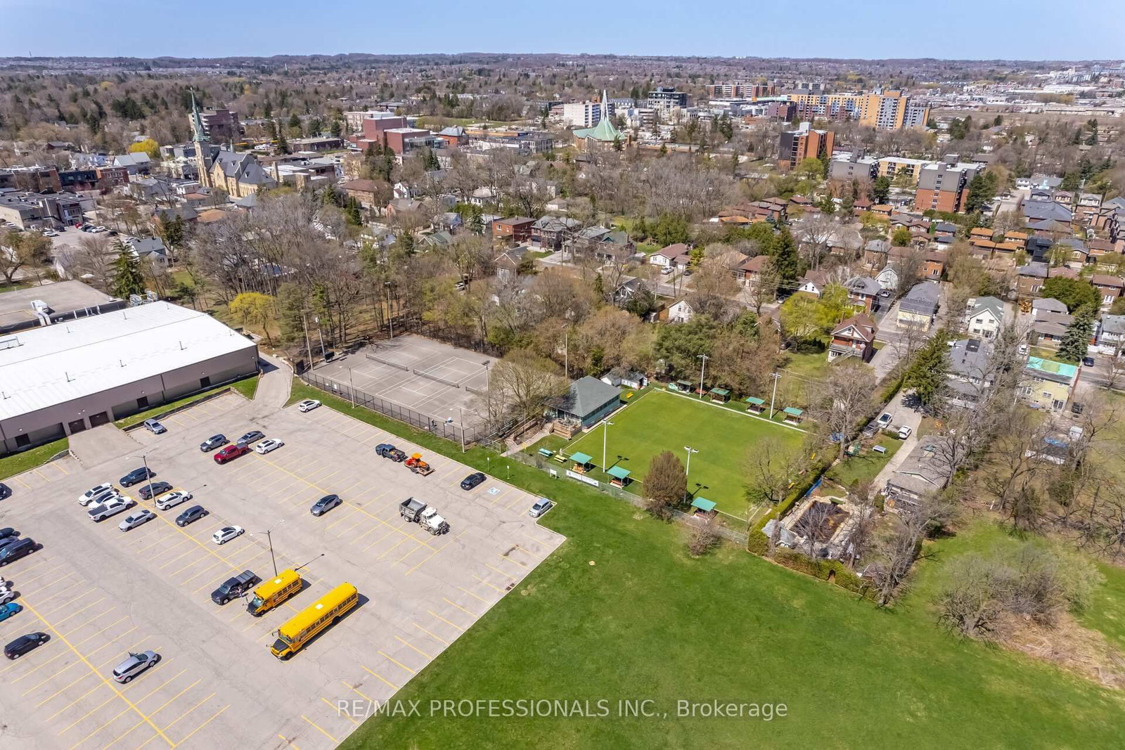 Detached House for sale at 77 Bedford Park Avenue, Richmond Hill, Ontario, L4C 2N9 - Crosby - MLS: N12680072