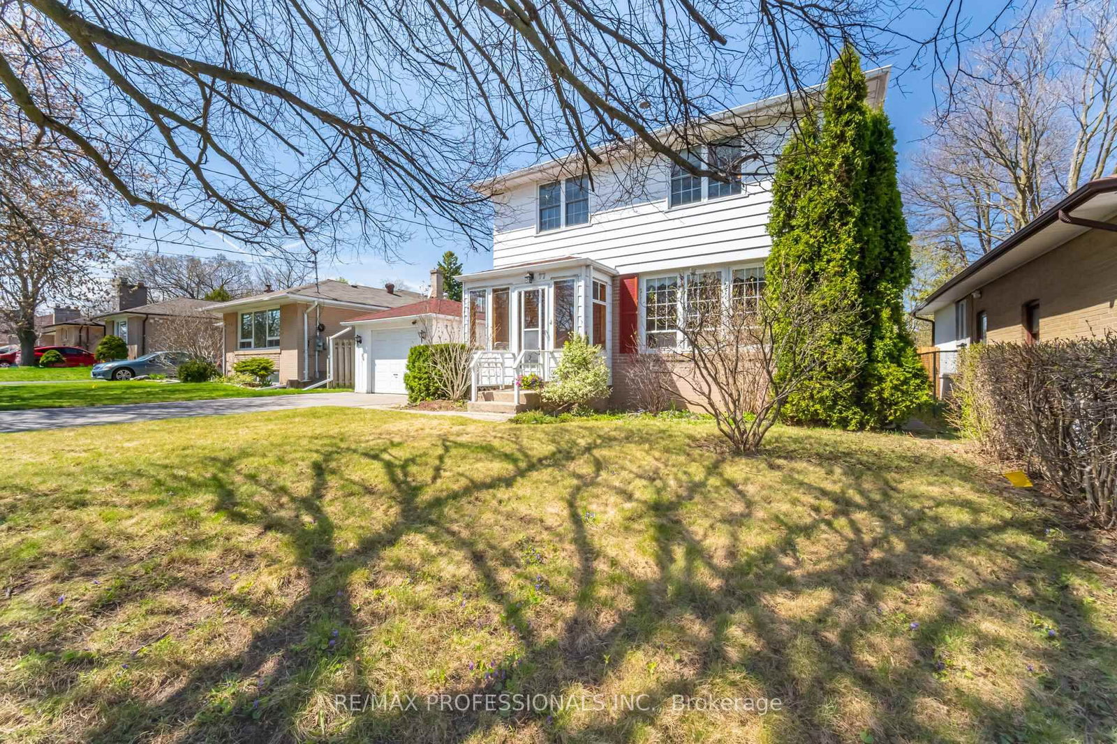 Detached House for sale at 77 Bedford Park Avenue, Richmond Hill, Ontario, L4C 2N9 - Crosby - MLS: N12680072