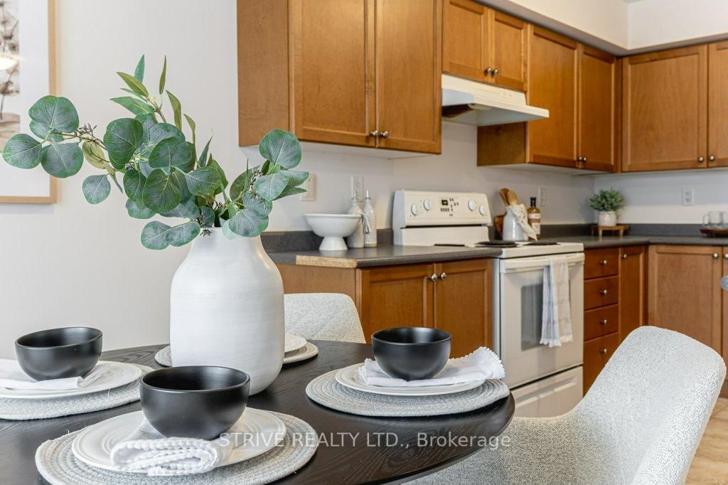 Townhouse sold at 148 Louisbourg Way, Markham, Ontario, L6E 0C3 - Greensborough - MLS: N12681714