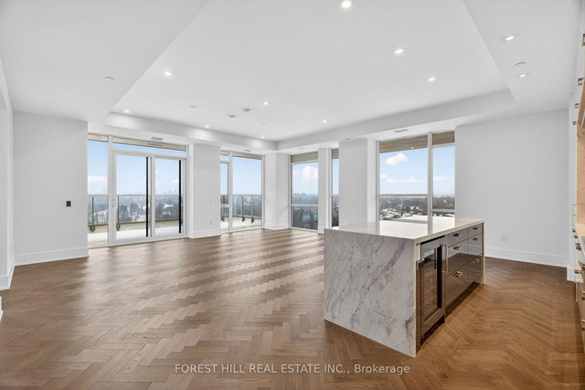 LPH22 - 399 Royal Orchard Boulevard