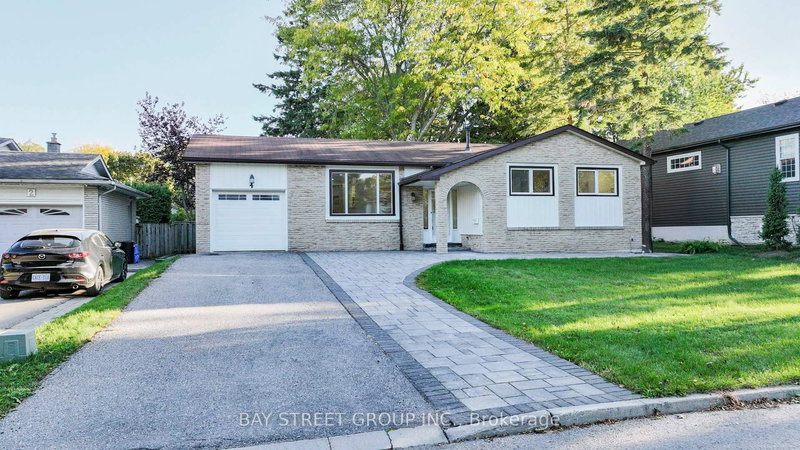 4 Sir Brandiles Pl, Markham, L3P 2Z5 | Image 2