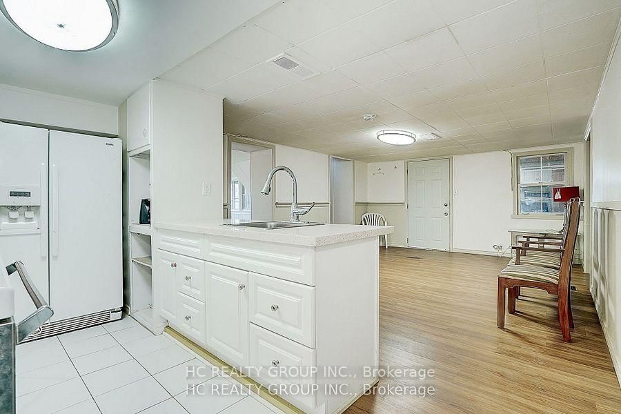 Listing Image 45