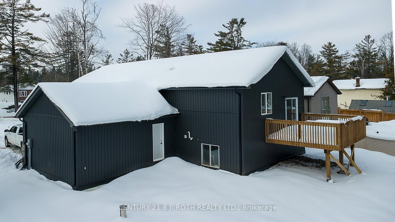 3191 Cove Ave, Innisfil, L9S 2K7 | Image 2