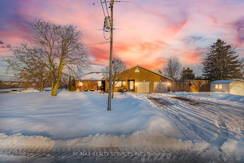 1569 Killarney Beach Rd, Innisfil, L0L 1W0 | Image 2