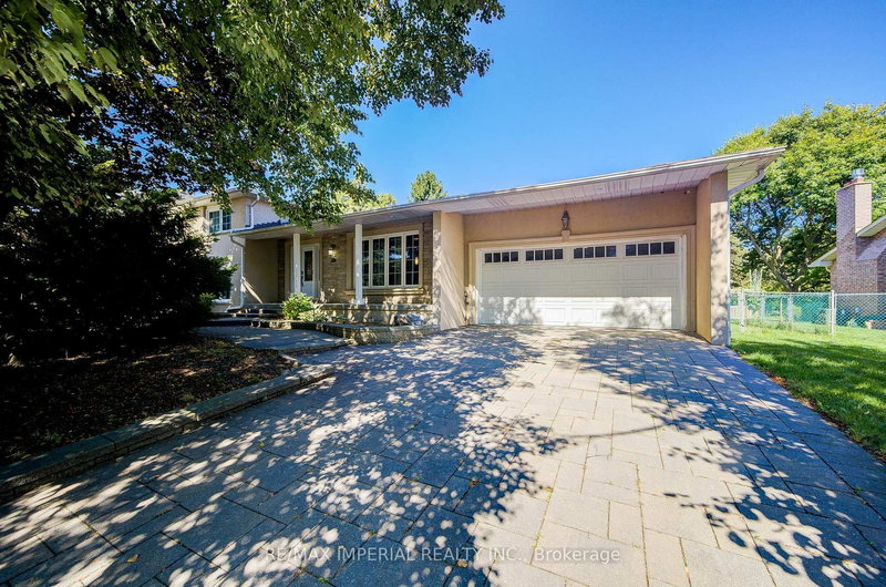 20 Blackforest Dr, Richmond Hill, L4E 2P5 | Image 3