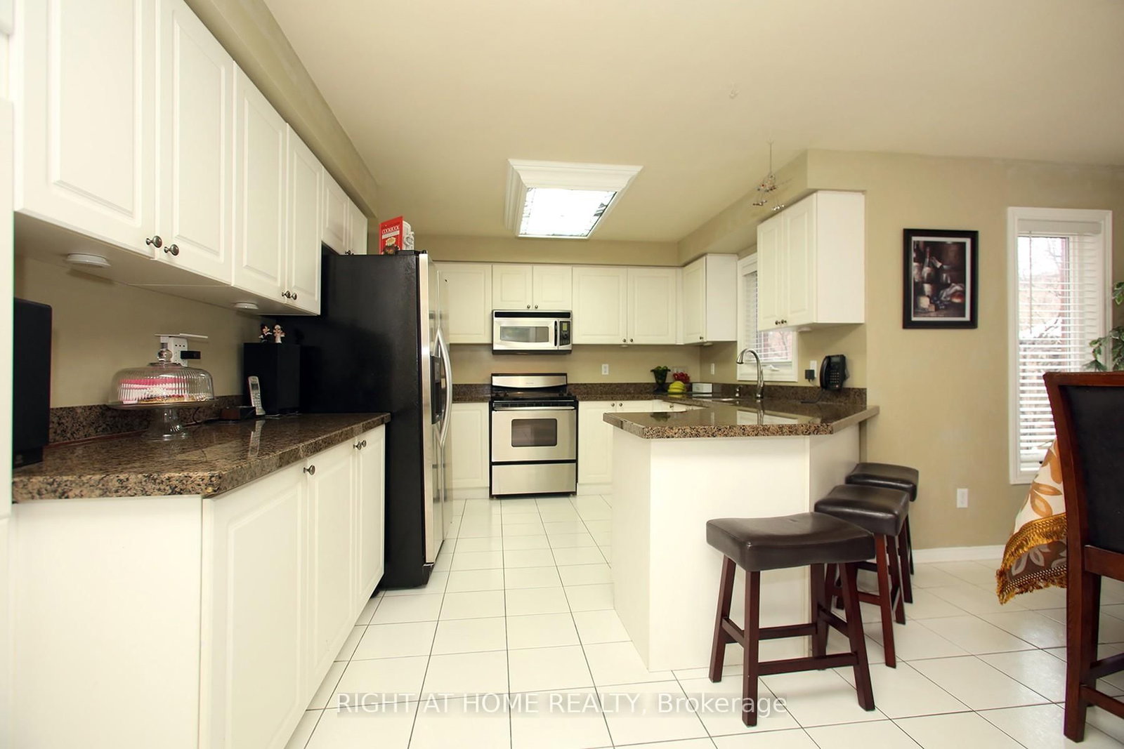 Detached House for sale at 6 Coldstream Crescent, Richmond Hill, Ontario, L4S 1E6 - Devonsleigh - MLS: N12684616