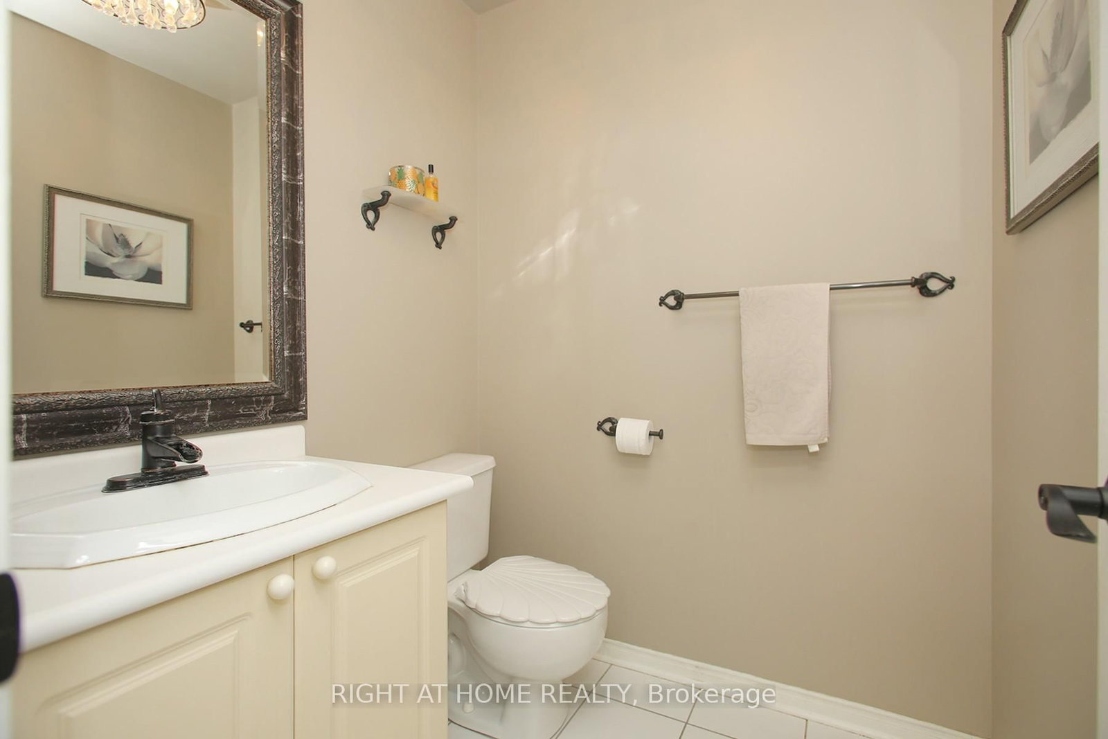 Detached House for sale at 6 Coldstream Crescent, Richmond Hill, Ontario, L4S 1E6 - Devonsleigh - MLS: N12684616