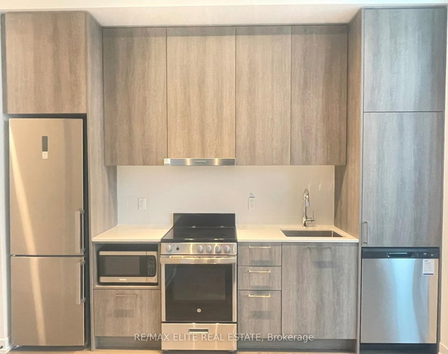 619 - 195 Commerce Street