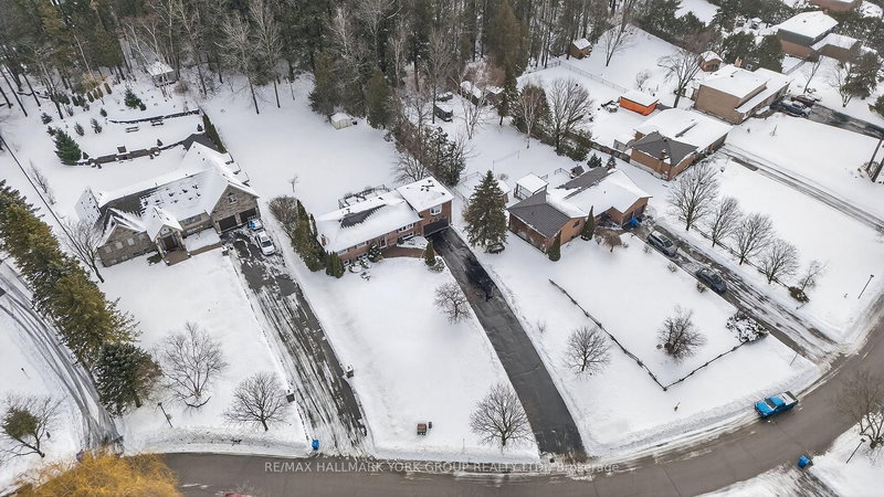 14 Anchor Crt, East Gwillimbury, L9N 1G1 | Image 3