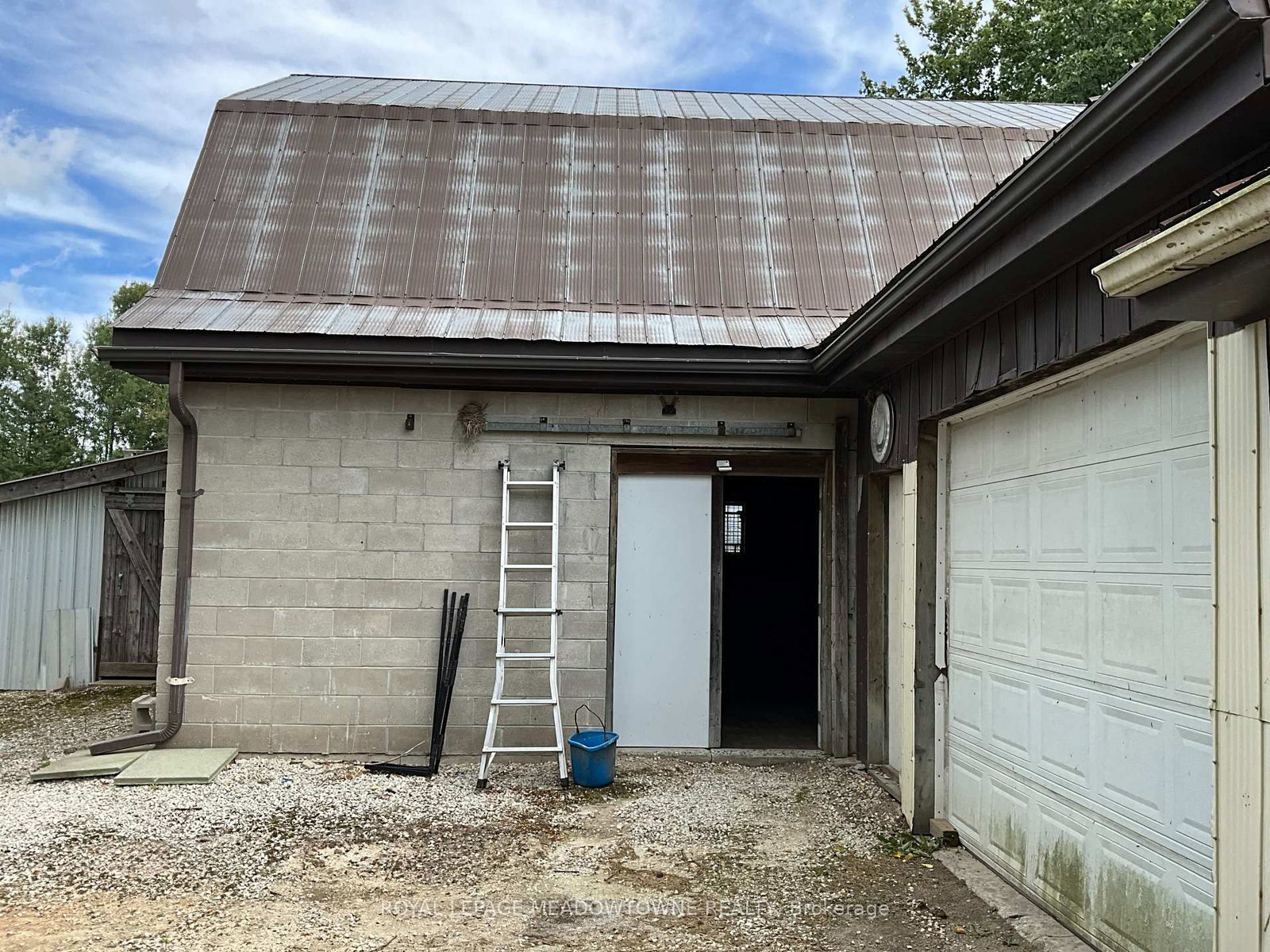 Listing Image 42