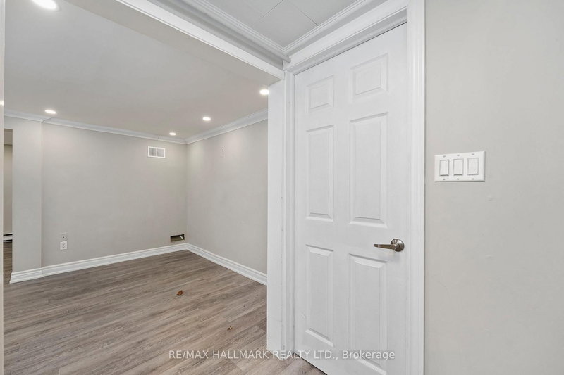 41 Shirlea Blvd, Georgina, L4P 1L1 | Image 3