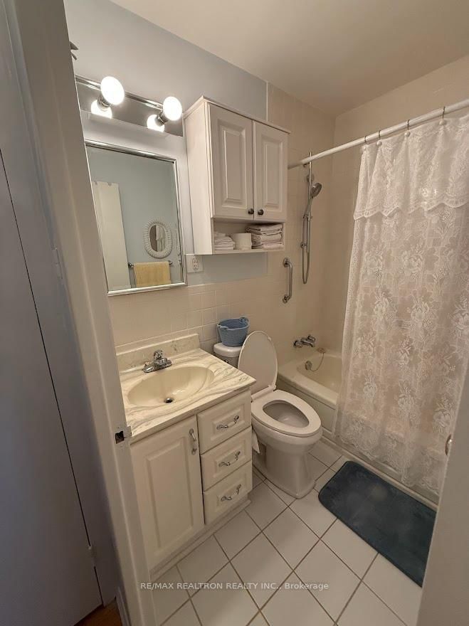 Condo for sale at 207-67 Richmond Street, Richmond Hill, Ontario, L4C 3Y3 - Mill Pond - MLS: N12686070