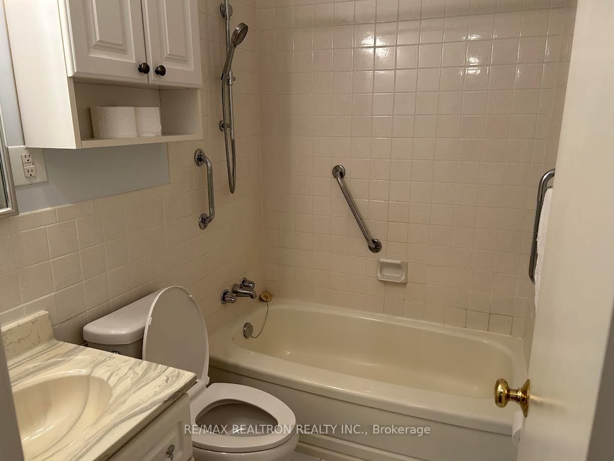 Condo for sale at 207-67 Richmond Street, Richmond Hill, Ontario, L4C 3Y3 - Mill Pond - MLS: N12686070