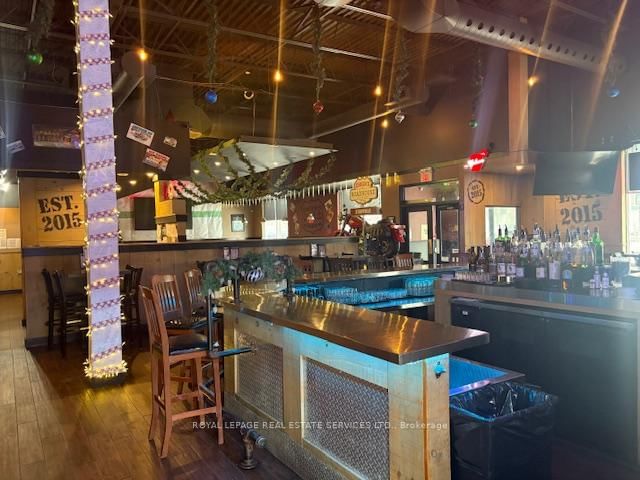 5892 Main St, Whitchurch-Stouffville, L4A 2S7 | Image 3