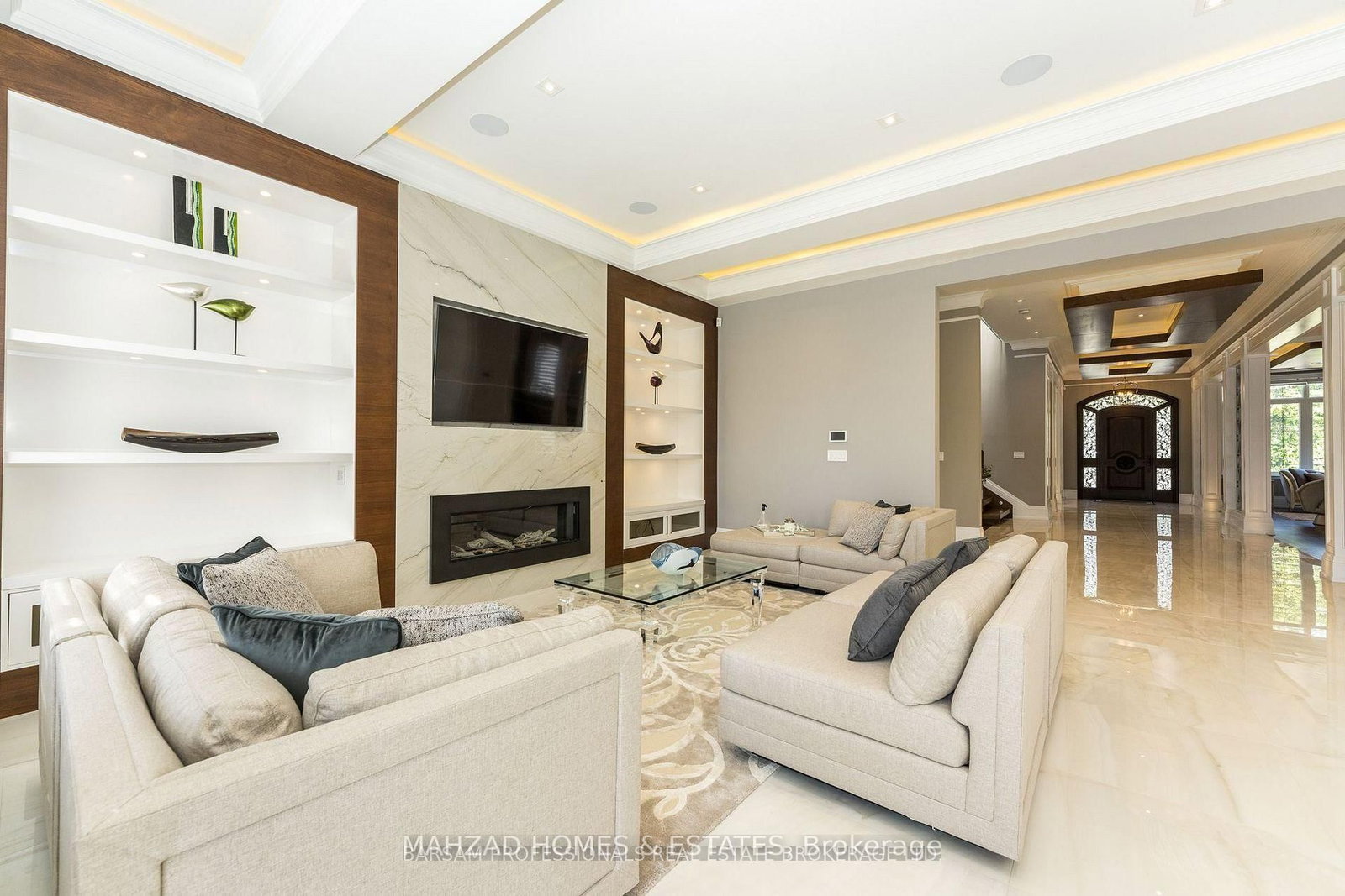 Detached House for sale at 107 Yonghurst Road, Richmond Hill, Ontario, L4C 3T3 - North Richvale - MLS: N12688040