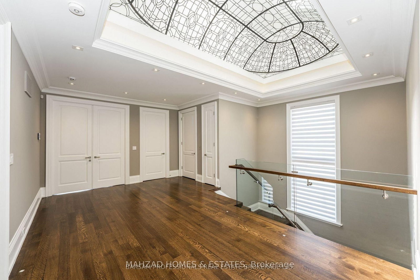 Detached House for sale at 107 Yonghurst Road, Richmond Hill, Ontario, L4C 3T3 - North Richvale - MLS: N12688040