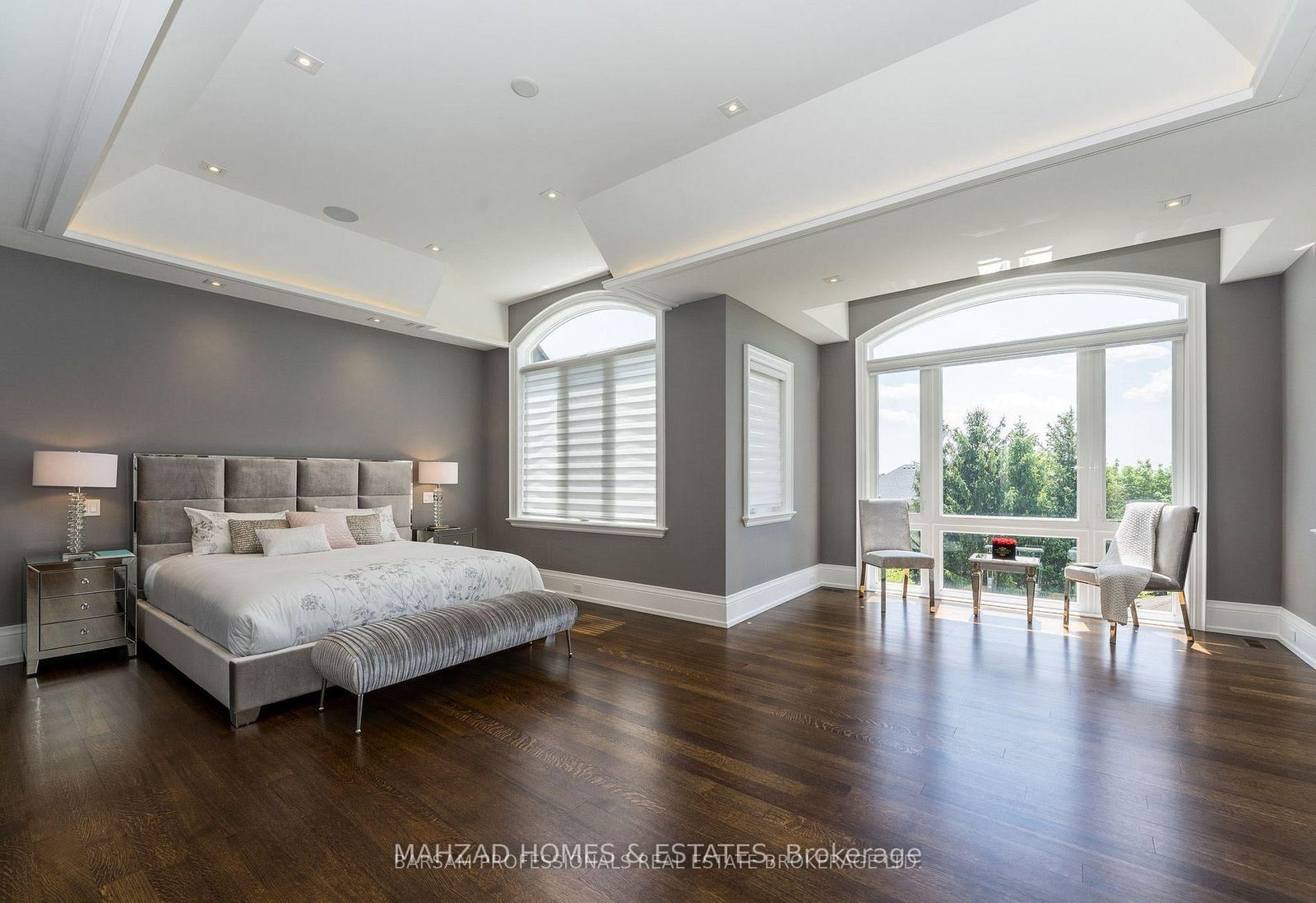 Detached House for sale at 107 Yonghurst Road, Richmond Hill, Ontario, L4C 3T3 - North Richvale - MLS: N12688040