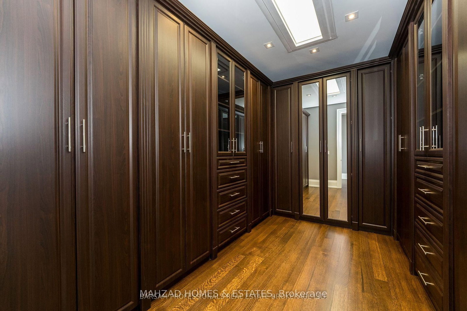 Detached House for sale at 107 Yonghurst Road, Richmond Hill, Ontario, L4C 3T3 - North Richvale - MLS: N12688040