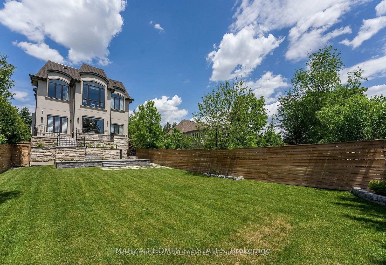 Detached House for sale at 107 Yonghurst Road, Richmond Hill, Ontario, L4C 3T3 - North Richvale - MLS: N12688040