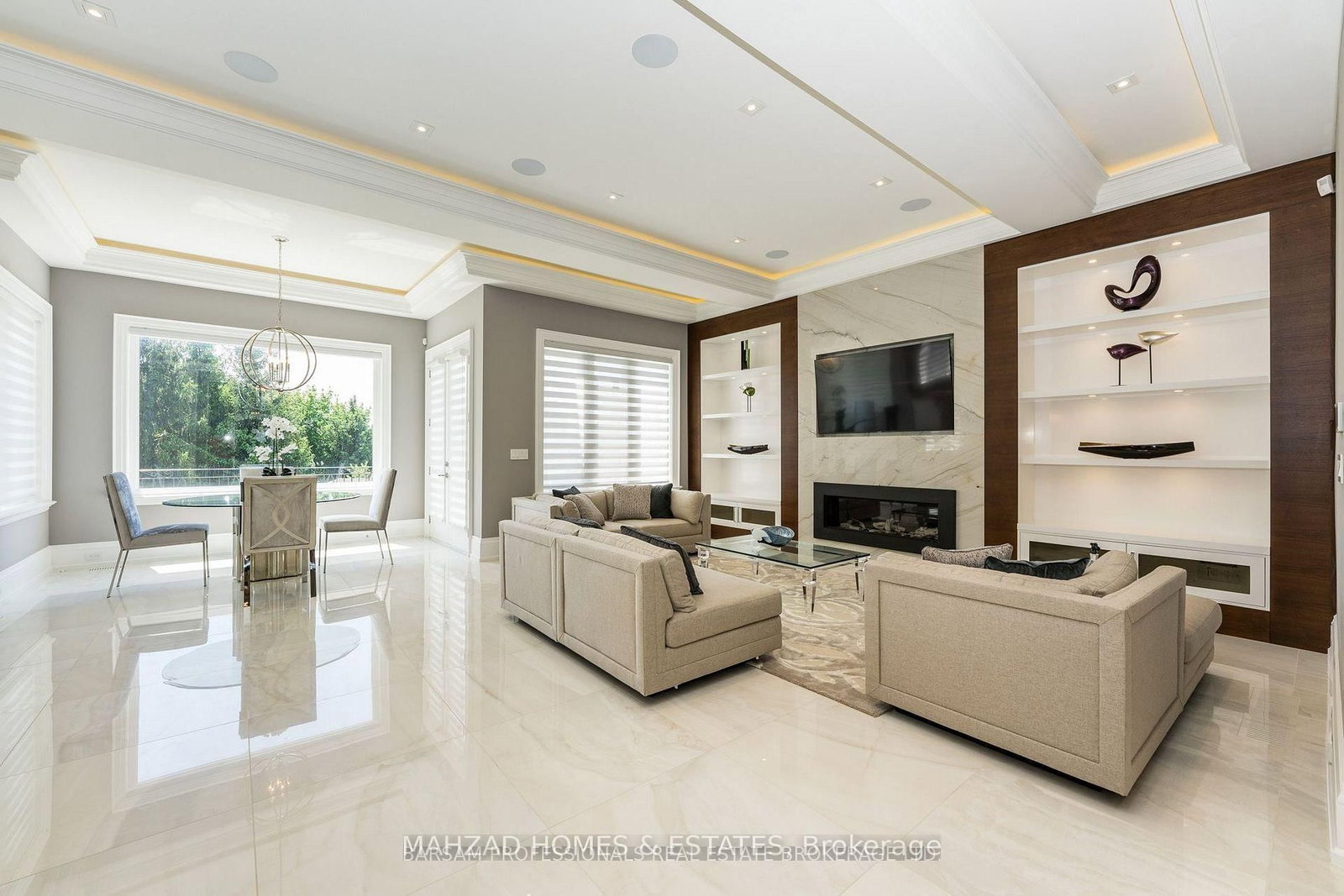 Detached House for sale at 107 Yonghurst Road, Richmond Hill, Ontario, L4C 3T3 - North Richvale - MLS: N12688040