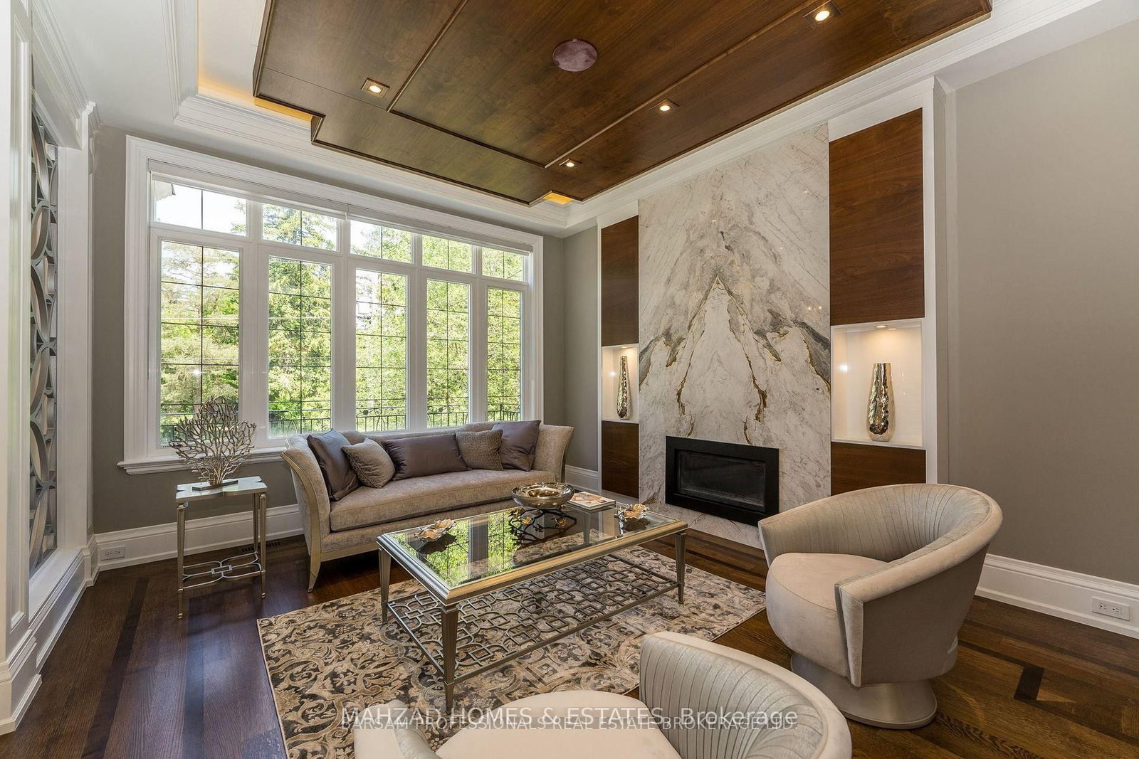 Detached House for sale at 107 Yonghurst Road, Richmond Hill, Ontario, L4C 3T3 - North Richvale - MLS: N12688040