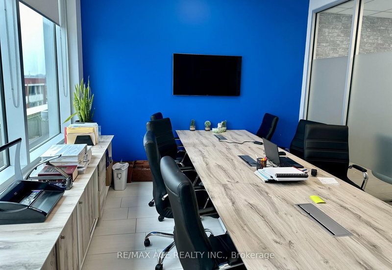 302 - 169 Enterprise Blvd, Markham, L6G 0E7 | Image 2