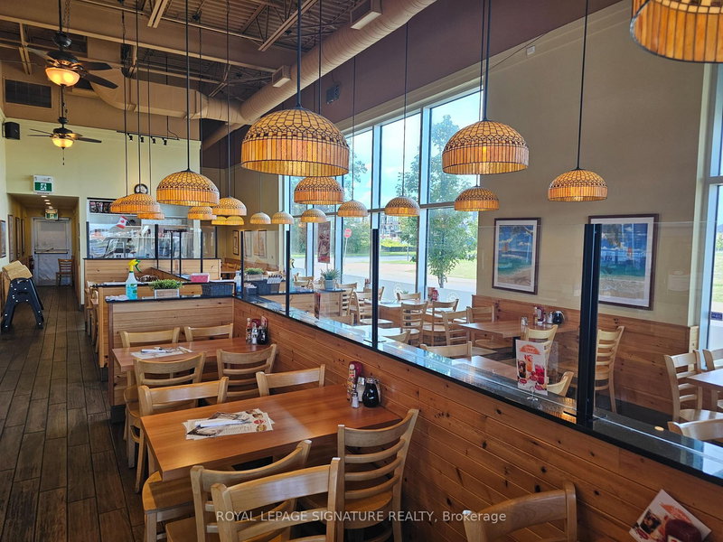 3604 Major Mackenzie Dr W, Vaughan, L6A 1S1 | Image 3