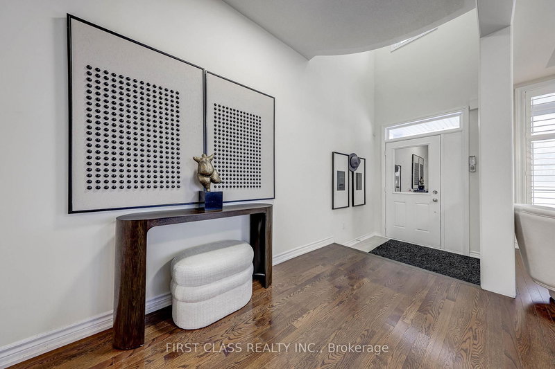 2 James Parrott Ave, Markham, L6E 0J9 | Image 2