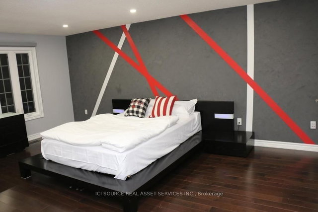 Upper - 164 Stather Crescent