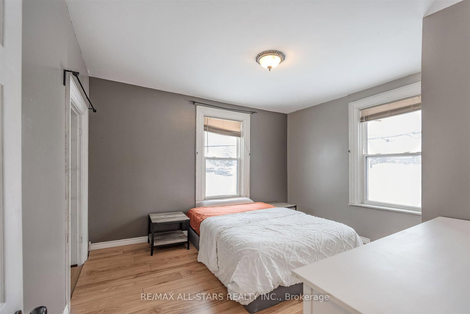 Detached House for sale at 21 Albert Street, Brock, Ontario, L0C 1H0 - Sunderland - MLS: N12691806