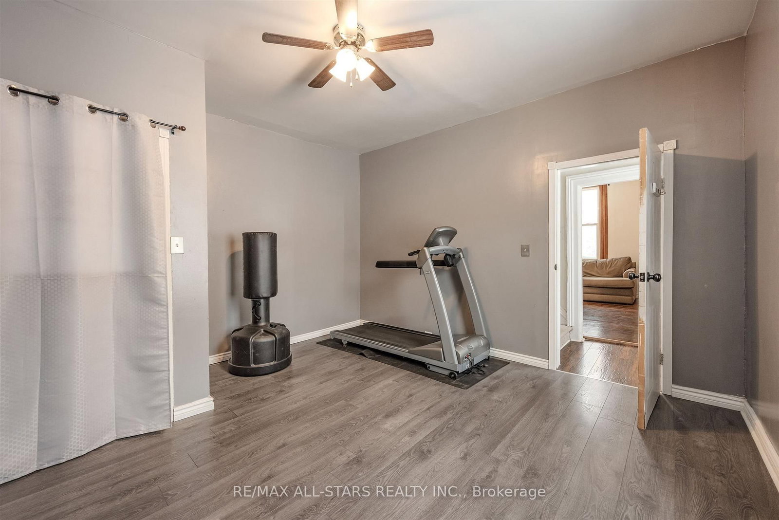 Detached House for sale at 21 Albert Street, Brock, Ontario, L0C 1H0 - Sunderland - MLS: N12691806