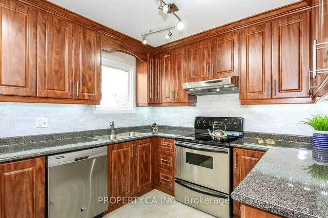 Main - 81 Holsworthy Crescent