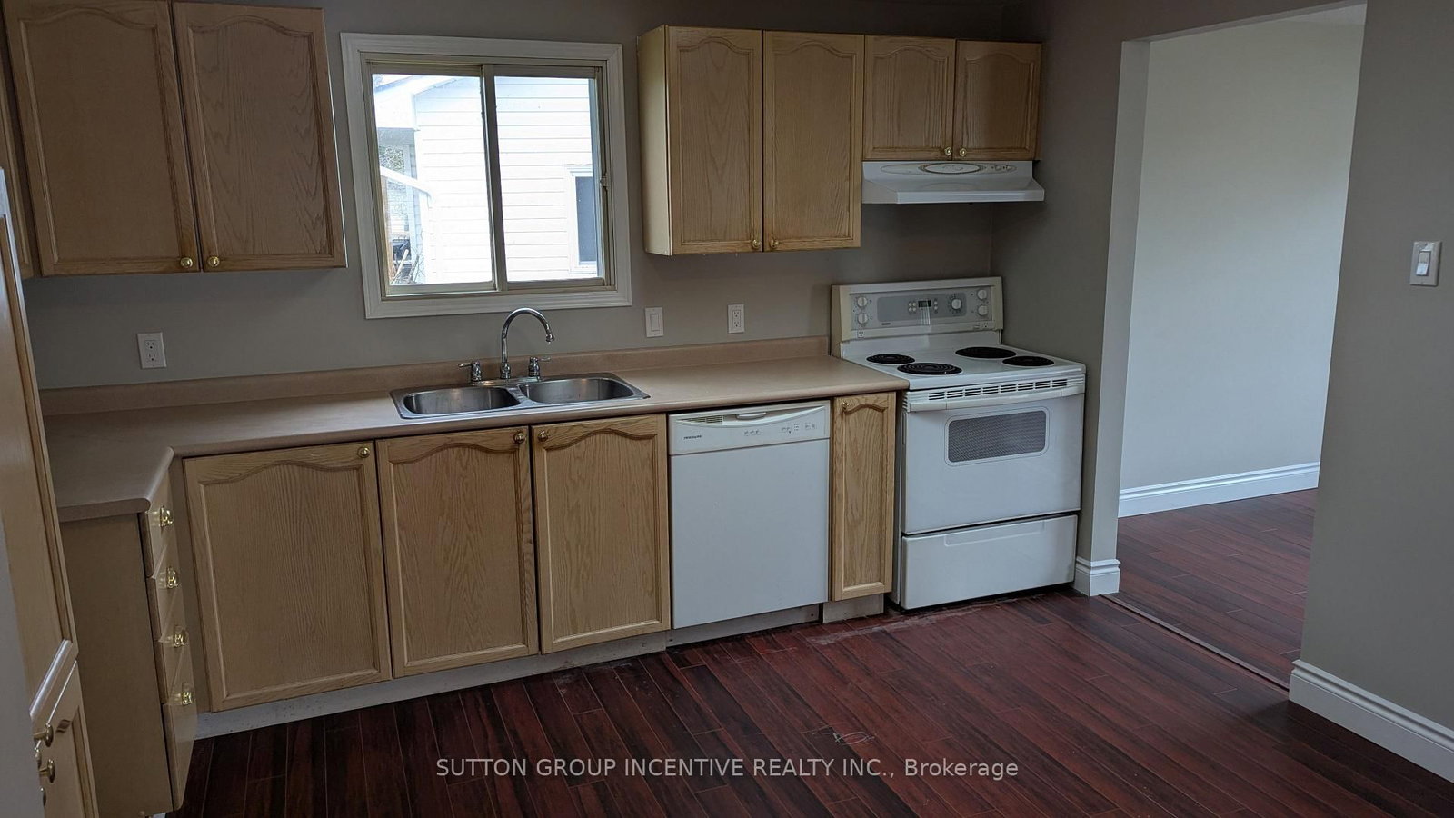 49 ROYAL OAK Drive • Innisfil, ON photo 2