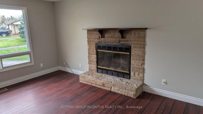 49 ROYAL OAK Drive • Innisfil, ON photo 5