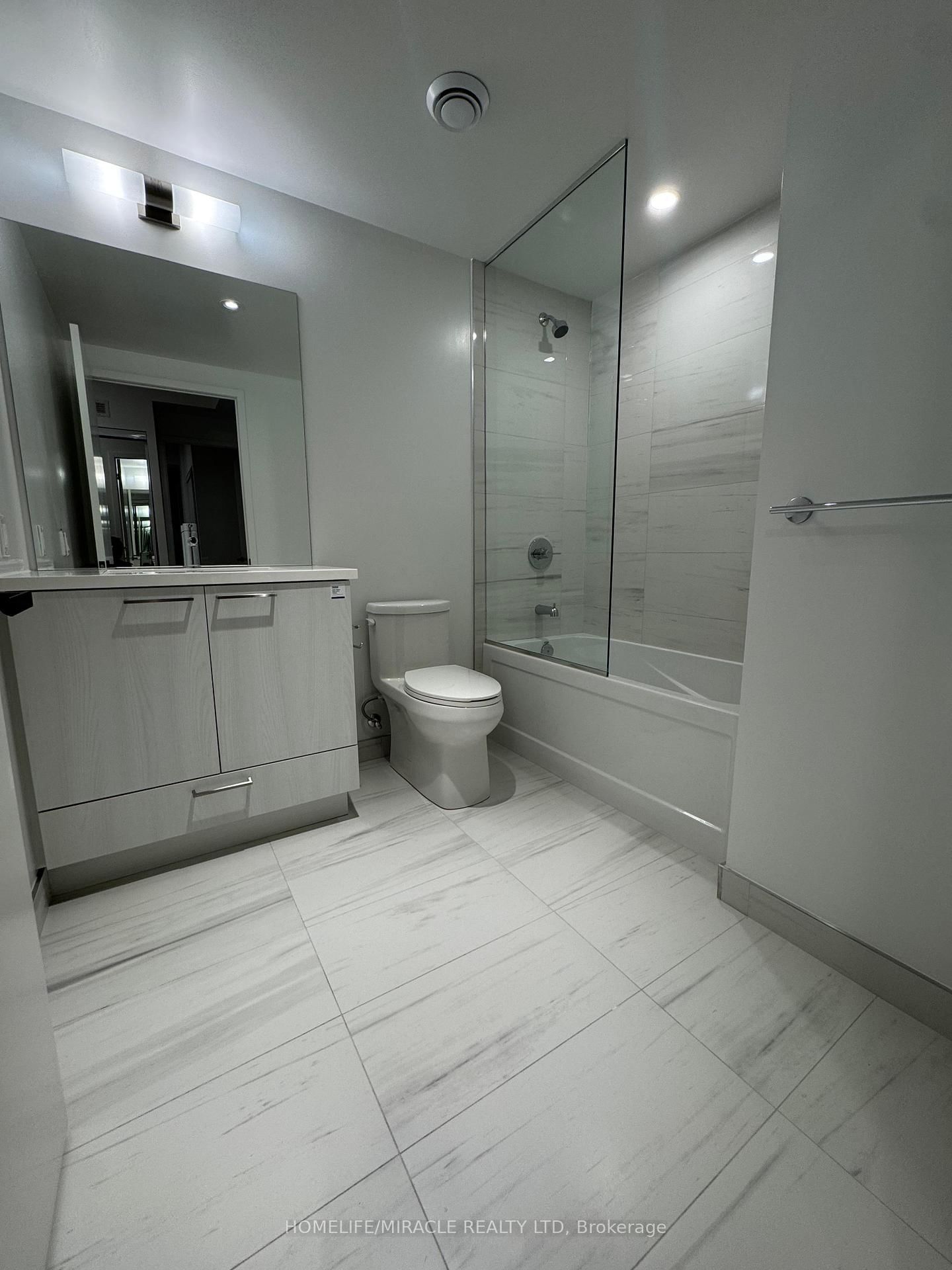 225 Commerce Street • #2012 • Vaughan, ON photo 4