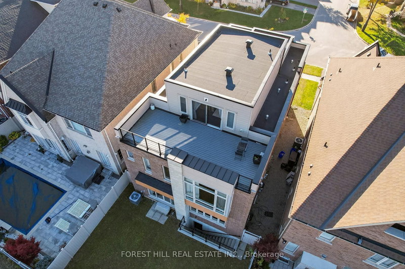 392 Farrell Rd, Vaughan, L6A 4W8 | Image 2