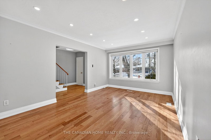 222 Elka Dr E, Richmond Hill, L4C 3A3 | Image 3