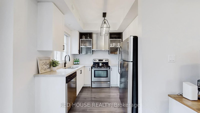 E08 - 26 Bruce St, Vaughan, L4L 1J4 | Image 2