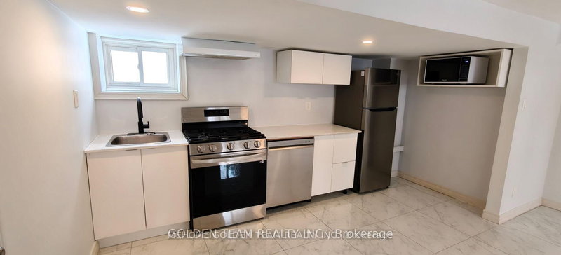 Main - 205 Pine Beach Dr, Georgina, L4P 2V6 | Image 3