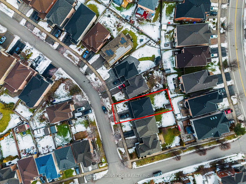 37 Landsdown Cres, Markham, L6E 1M6 | Image 3