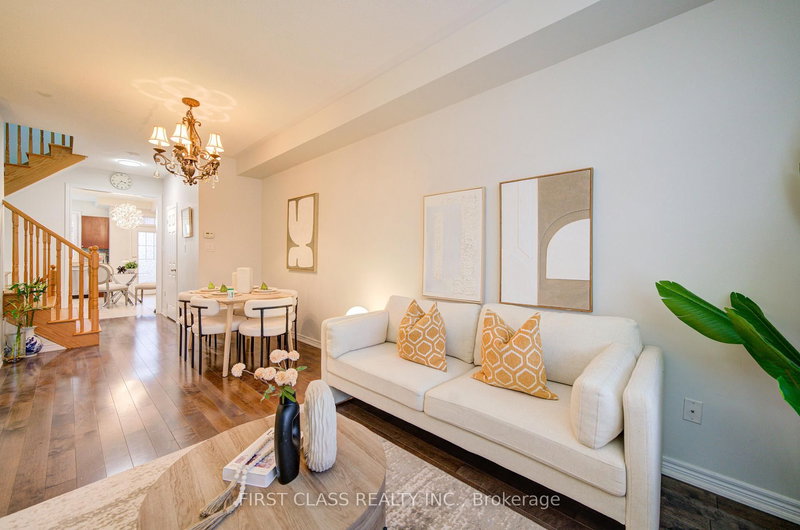 322 Delray Dr, Markham, L6E 0R2 | Image 2