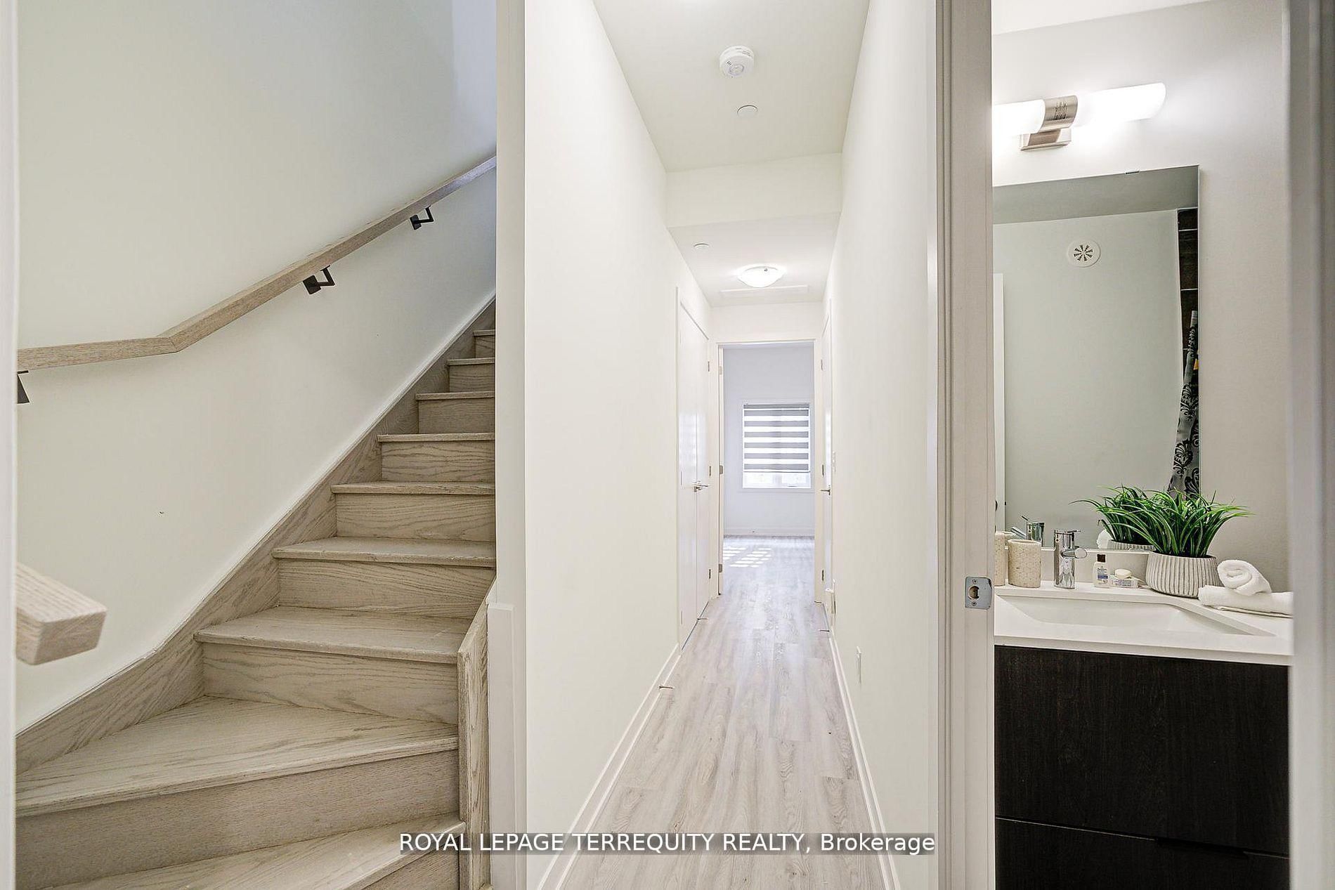 7 Steckley House Lane, Unit 601