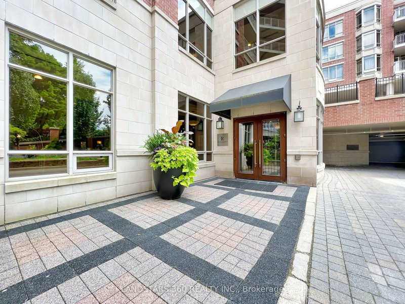 101 - 10101 Yonge St, Richmond Hill, L4C 0V6 | Image 3