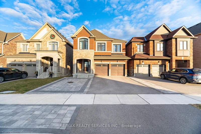 132 Meadow Vista Cres, East Gwillimbury, L9N 0T4 | Image 2