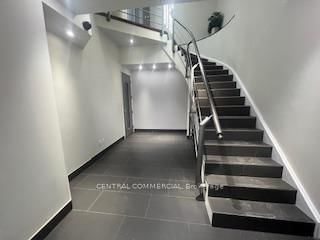 30 Wertheim Court, Unit 12-201 - Photo 3