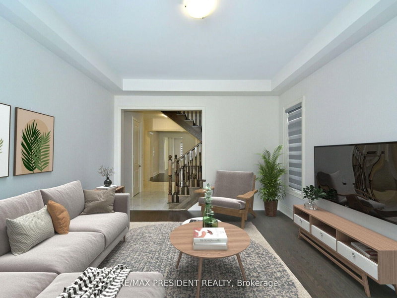 210 Mckean Dr, Whitchurch-Stouffville, L4A 5C2 | Image 2