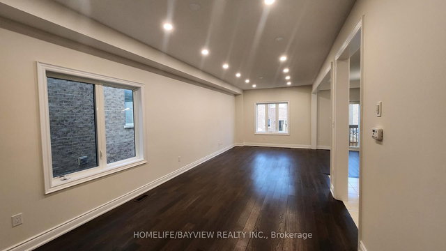 1263 Peelar Crescent