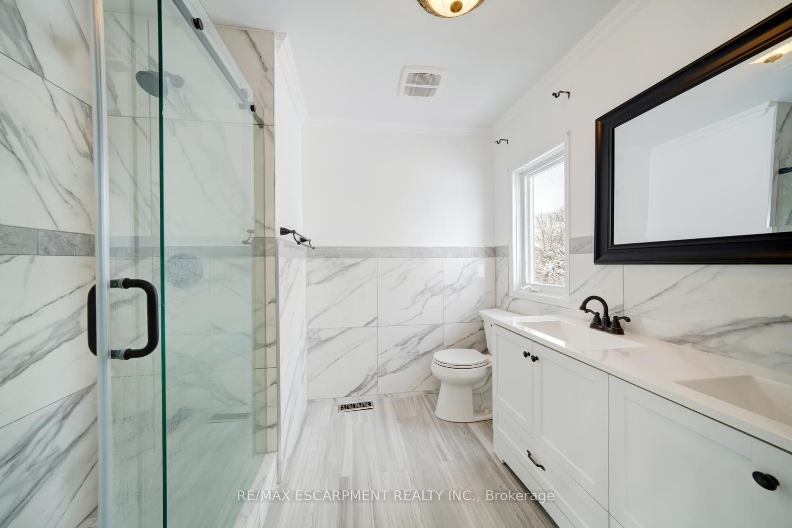 108 Olde Bayview Avenue • Richmond Hill, ON photo 16