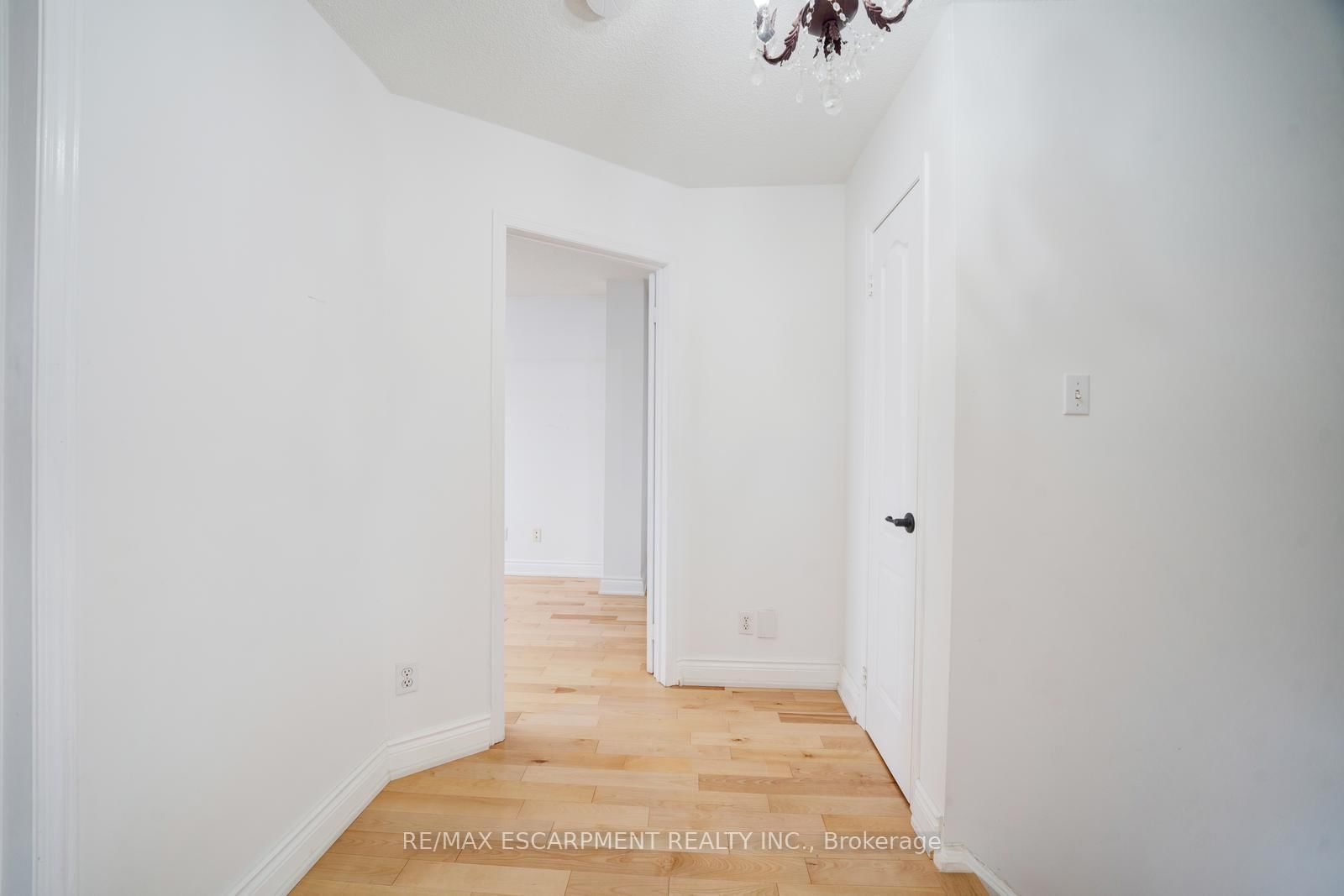108 Olde Bayview Avenue • Richmond Hill, ON photo 18