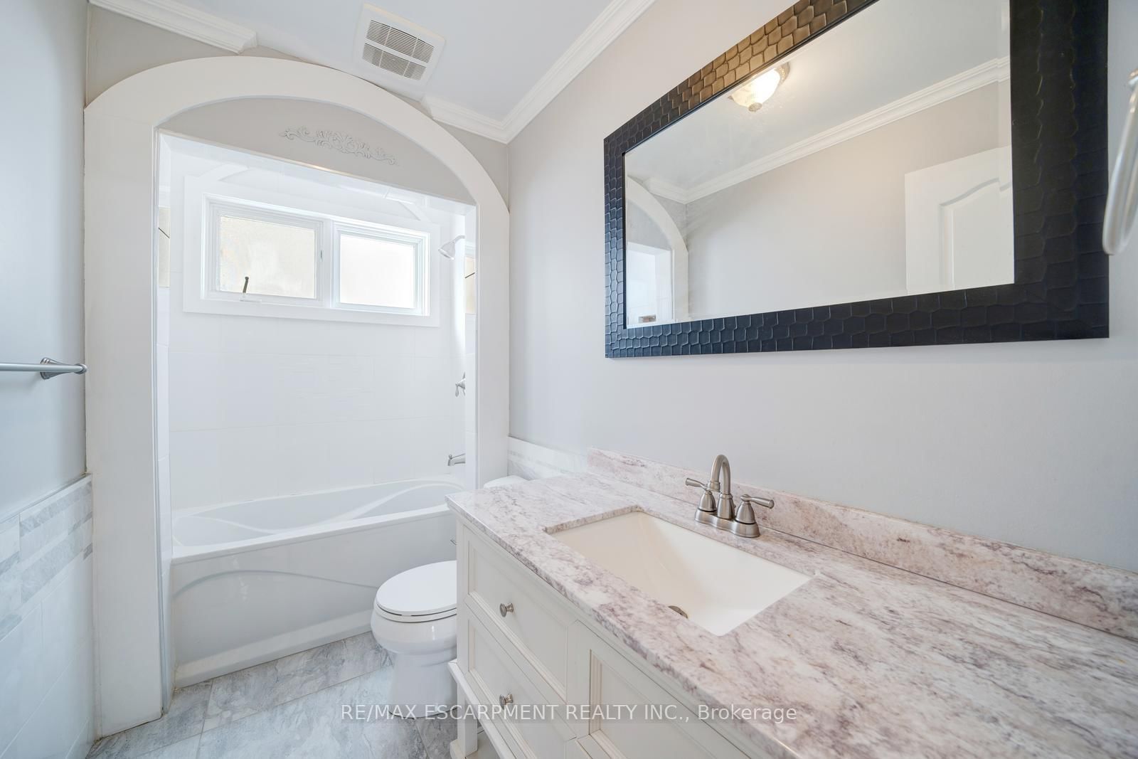 108 Olde Bayview Avenue • Richmond Hill, ON photo 22